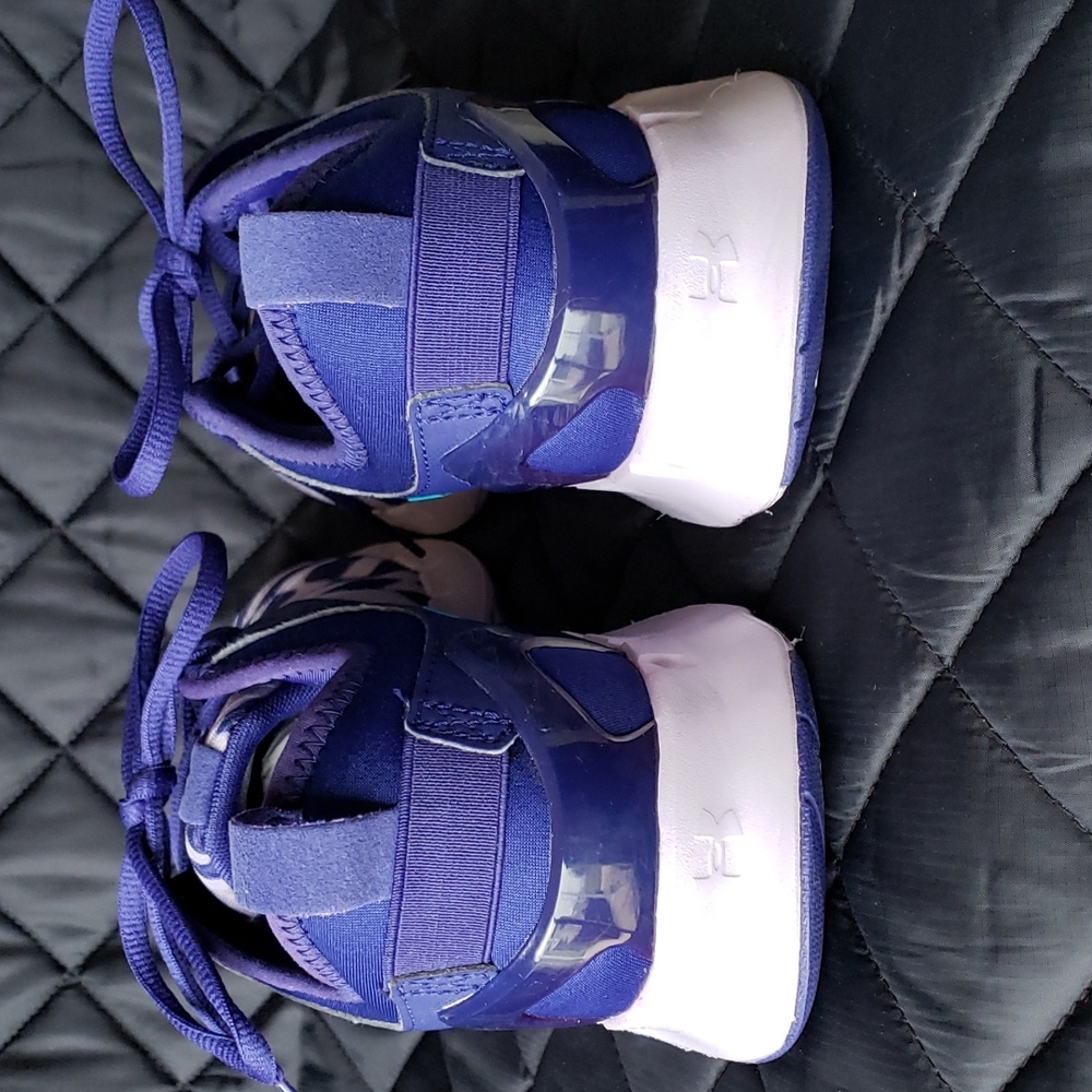 NWOT Under Armour Flow RN Womens Shoes - Picture 3 of 6